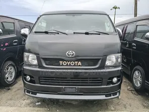 Toyota HiAce 2013 Black