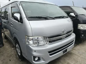 Toyota HiAce 2013 Silver