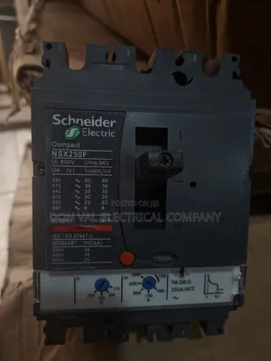 3pole McCb Schneider 250amp