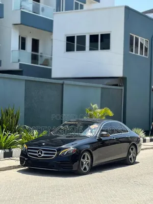 Mercedes-Benz E300 2017 Blue