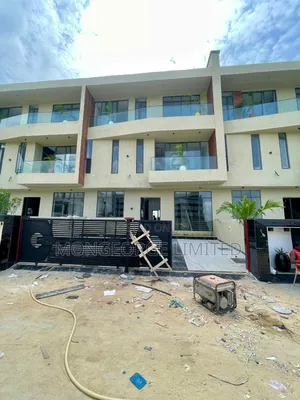 5bdrm Townhouse/Terrace in Lekki Phase 1 for sale