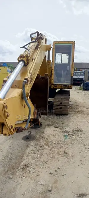 Caterpillar Escavator 215b Lc