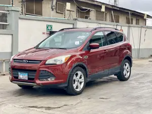 Ford Escape SE 4dr SUV AWD (1.6L 4cyl Turbo 6A) 2015 Burgundy