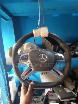 Mercedes-Benz Formica 166 Steering Wheel 2013 and Normal Own