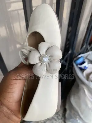 Girl’S Shoes (Okrika)