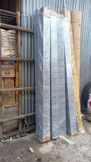 100mm by 50mm Cable Tray With Cover