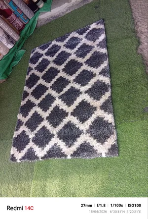 4by6 Feets Modern German Fluffy Shaggy Centre Rug
