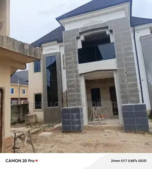 5bdrm Duplex in Human Race, Owerri for sale