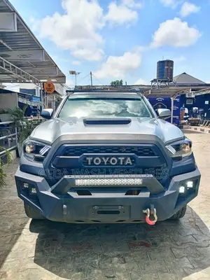 Toyota Tacoma TRD Off Road 2018 Silver