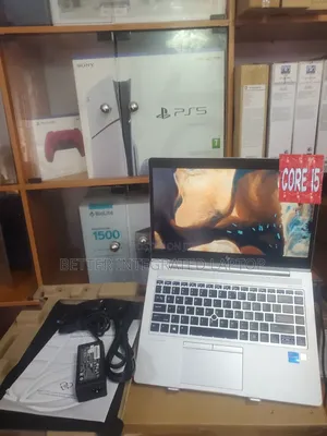 New Laptop HP EliteBook 820 8GB Intel Core 5 SSD 256GB