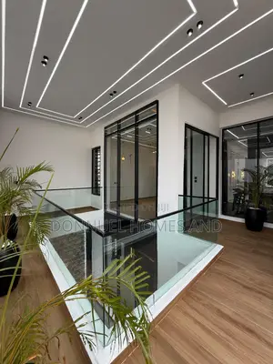 5bdrm Duplex in Ikota for sale