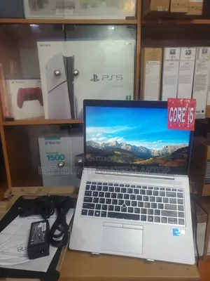 New Laptop HP EliteBook 820 12GB Intel Core 5 SSD 512GB