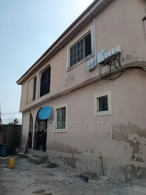 Furnished 3bdrm Block of Flats in Aniyikaye Court, for sale