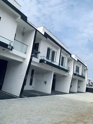 4bdrm Townhouse/Terrace in Ikota for sale
