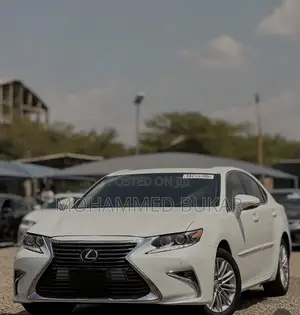Lexus ES 2016 White