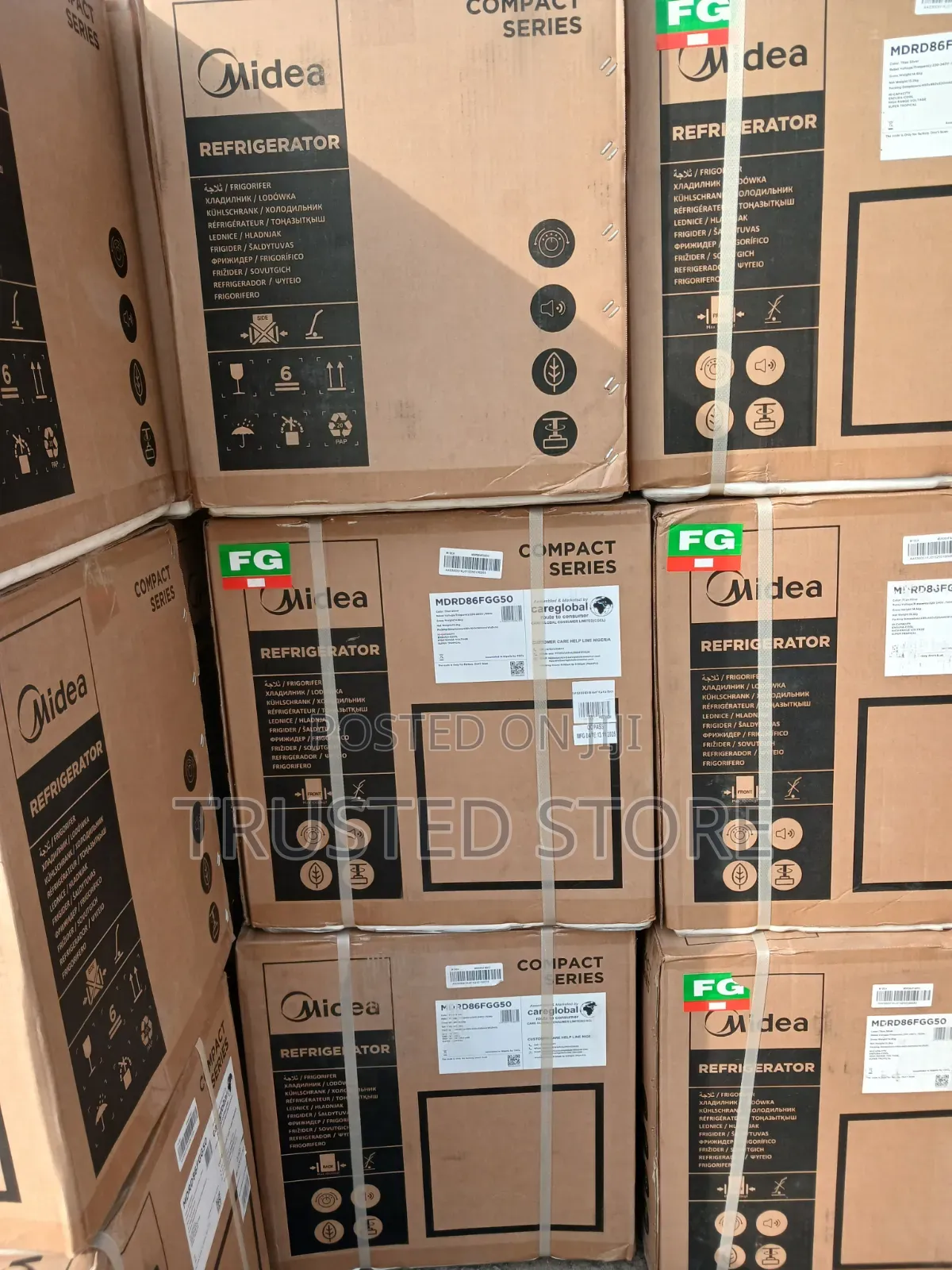 Midea Bedside Fridge