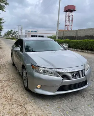 Lexus ES 2013 Silver