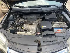 Toyota Camry SE 4dr Sedan (2.5L 4cyl 6A) 2016 Gray