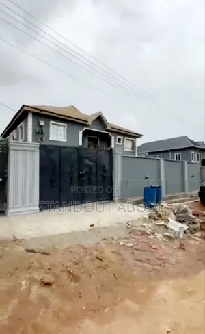 3bdrm Block of Flats in Ige Estate, Alagbado for sale