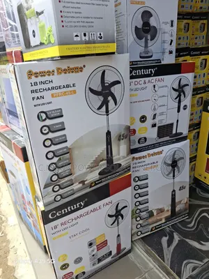18" Solar Power Deluxe Rechargeable Fan.