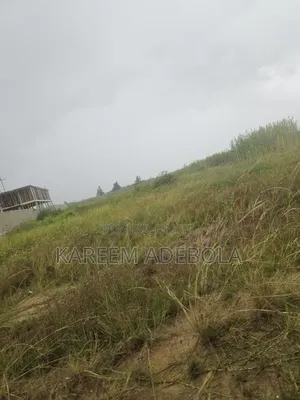 Land at Guzape 2 Abuja