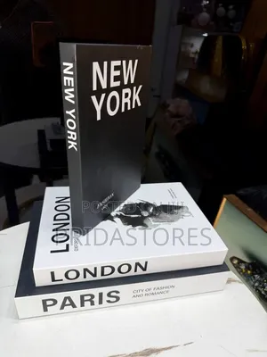 3-in-1 Open and Closed Faux Books Décor Set