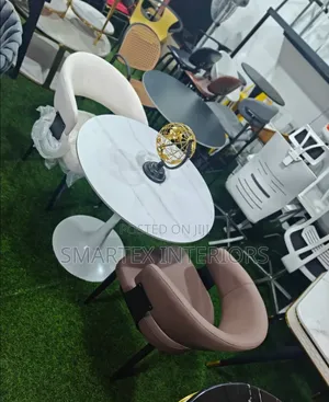Best Quality Round Marble Top Table With Chairs