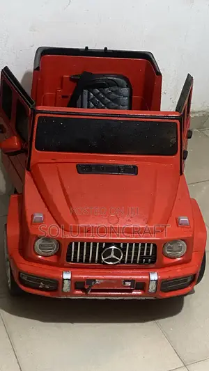 Mercedes Benz G-Wagon