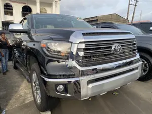 Toyota Tundra 2018 Black