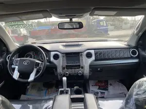Toyota Tundra 2018 Black