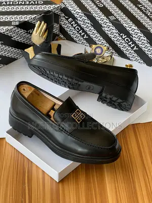 Givenchy Plain Leather Loafers