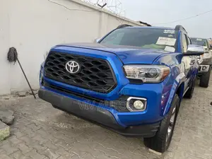 Toyota Tacoma TRD Off Road 2018 Blue