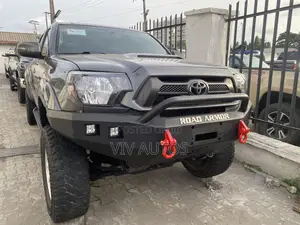 Toyota Tacoma V6 4dr Double Cab 4WD 5.0 ft. SB (4.0L 6cyl 5A) 2014 Gray