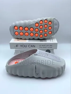 Nike Mind 001