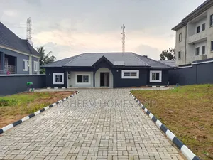 3bdrm Bungalow in Secured Area, Obafemi-Owode for sale