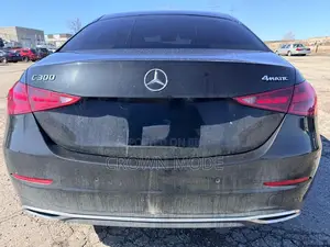 Mercedes-Benz C300 2024 Black
