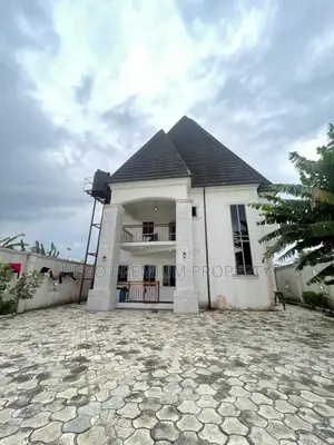 5bdrm House in New Lay Out, Obio-Akpor for sale