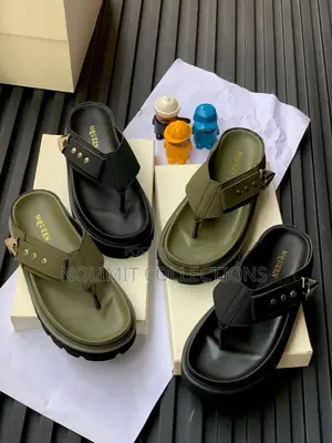 Alexander McQueen Platform Soles Leather Slides