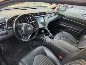 Toyota Camry SE FWD 2020 Black