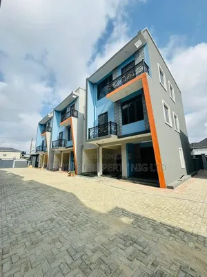 4bdrm Duplex in Yaba Estate for sale