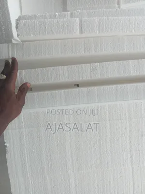 Polystyrene Bord and Parapet