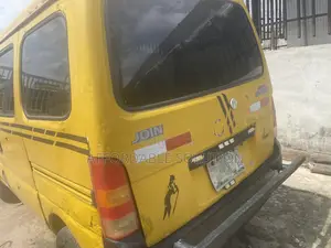 Suzuki Every 2002 Yellow
