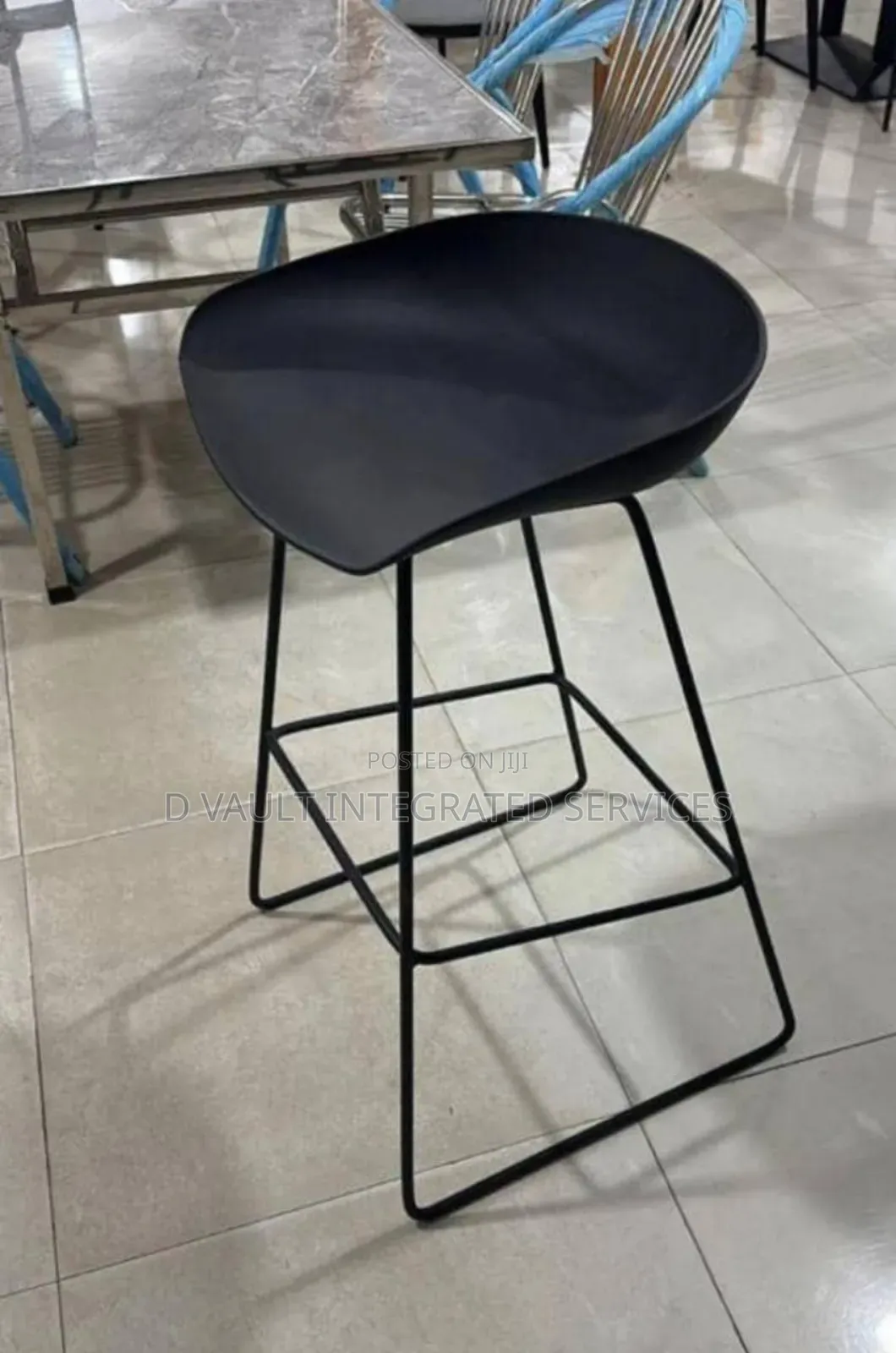 Bar Stool / High Stool