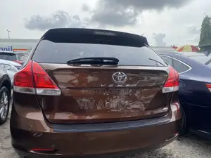 Toyota Venza AWD 2010 Brown