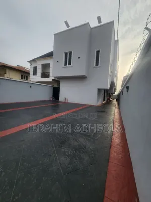 3bdrm Townhouse/Terrace in Gbagada, Medina for sale