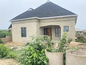 2bdrm Bungalow in Iletuntun Asunle Off for sale