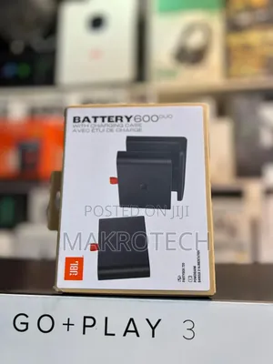JBL Battery 600 Duo With Charging Case Swaps Out in Seconds,