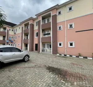 3bdrm Block of Flats in Off Stadium Road, Elekahia for rent