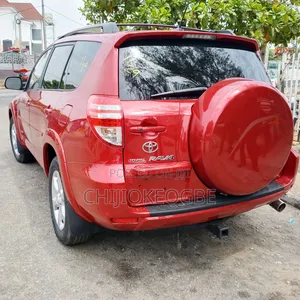 Toyota RAV4 2010 Red