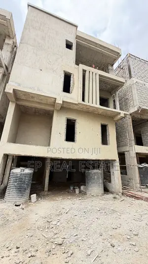 6bdrm Duplex in Maitama for sale
